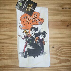 Hocus Pocus Kitchen Towels * Disney * Hand Towels * Set of 2 Halloween Towels